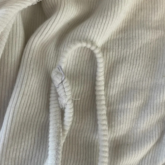 GARAGE Ribbed Crop Cami Top White Spaghetti Strap Lettuce Hem Baddie Size L - Picture 4 of 10
